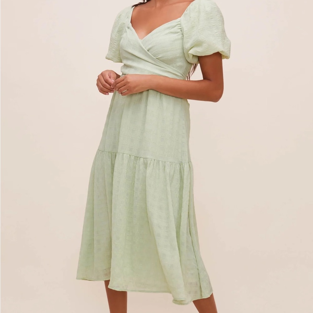 ASTR The Label sonnet puff sleeve midi dress size XS